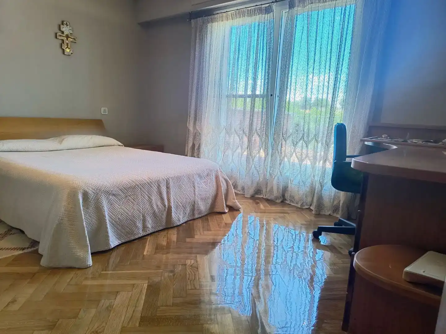 Schlafzimmer von Wohnung zur Miete in Pozuelo de Alarcón mit Klimaanlage, Privatgarten und Parkett