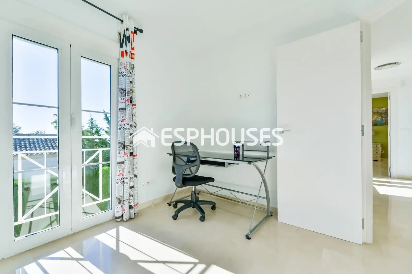 Balcony of Houses for sale in Oliva  with Air Conditioner, Heating and Terrace
