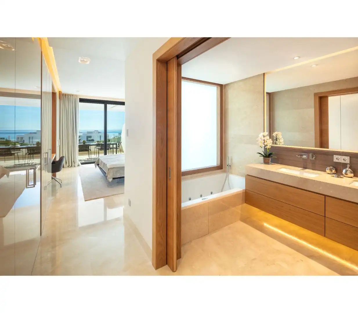 Apartment with pool for sale in Marbella Centro, imagen 5
