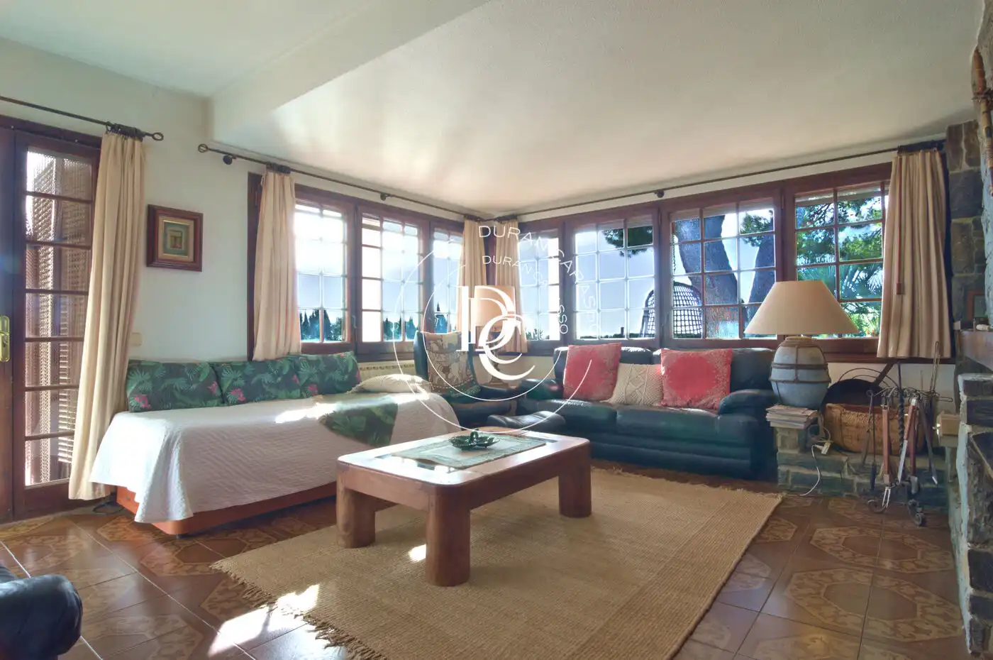 Sala d'estar de Casa o xalet en venda en El Vendrell amb Aire condicionat, Calefacció i Jardí privat