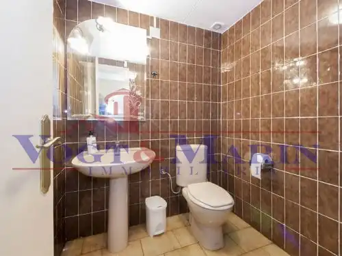 Gewerbefläche zum Verkauf in Carrer Alberes Comercial, imagen 14