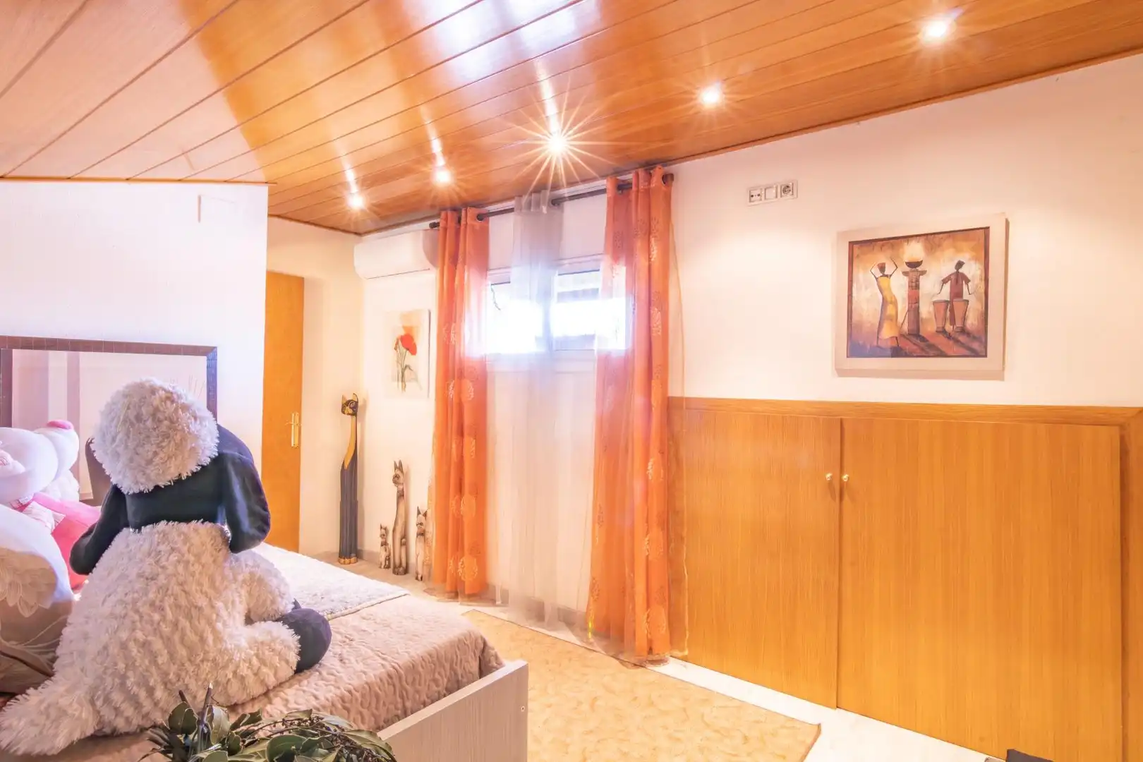 Schlafzimmer von Dachboden zum Verkauf in Terrassa mit Terrasse und Balkon