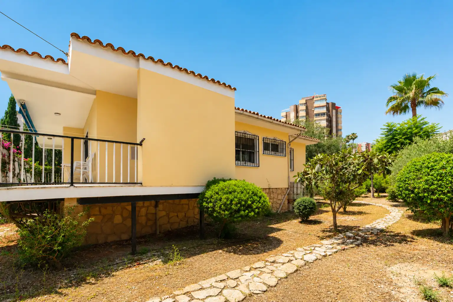 Vista exterior de Casa o chalet en venta en Benidorm con Terraza y Balcón