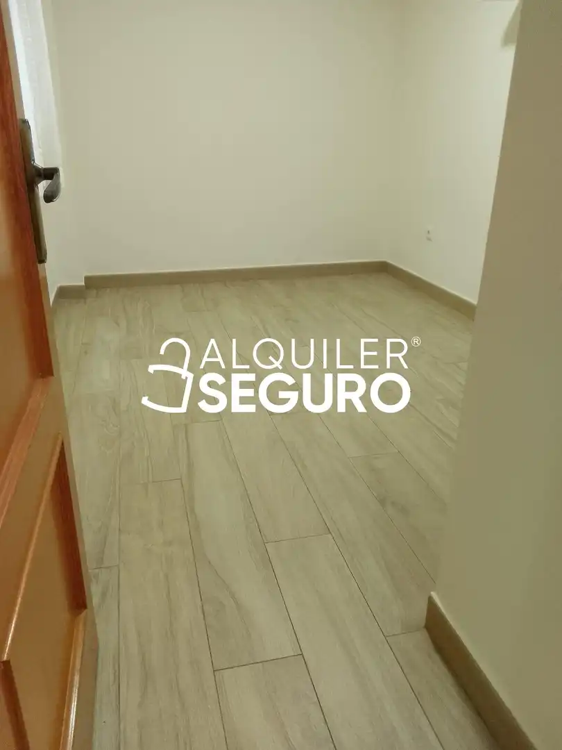 Pis amb ascensor de lloguer a diego hernandez, imagen 9