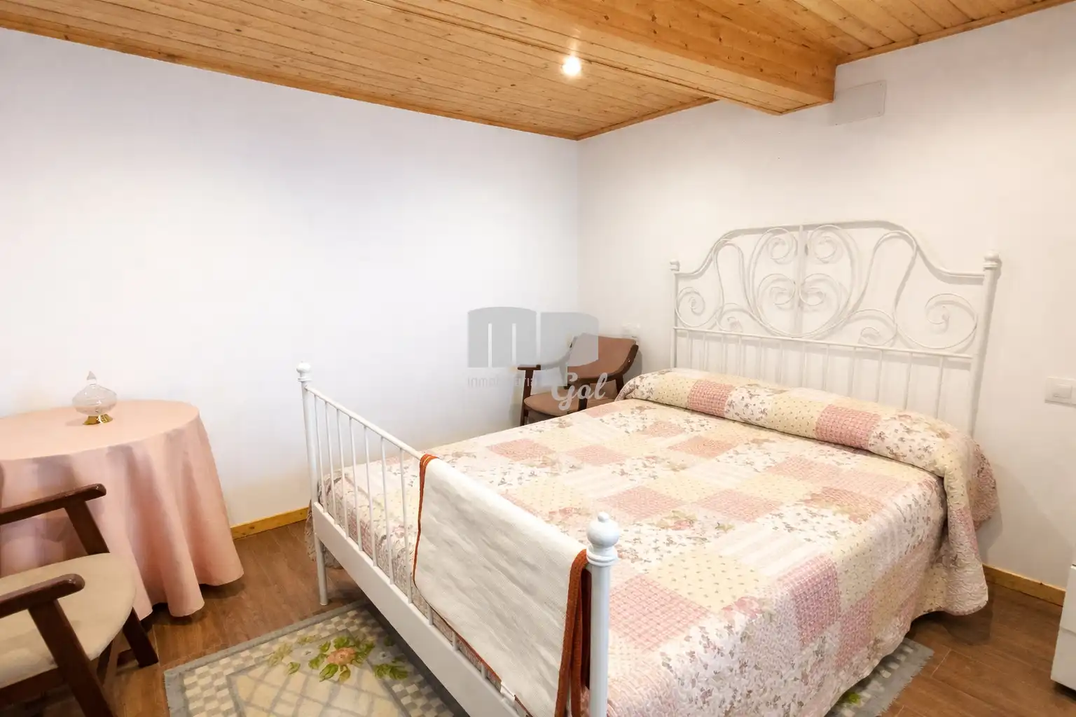 Habitación de Casa adosada en venta en Covelo con Jardín privado, Terraza y Trastero