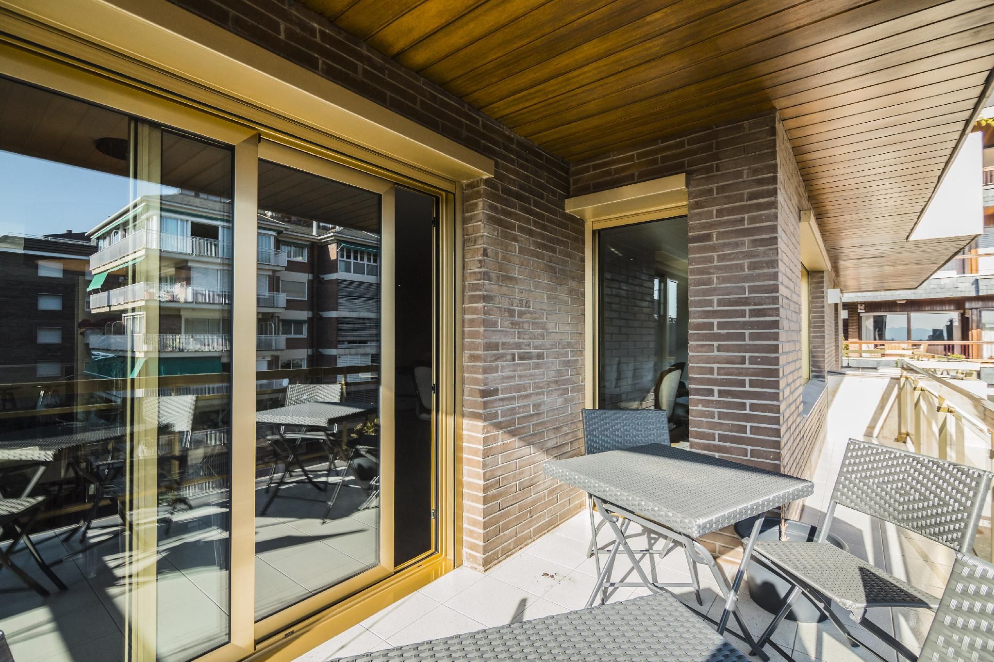 Terrace of Flat for sale in  Barcelona Capital  with Parquet flooring, Terrace and Storage room