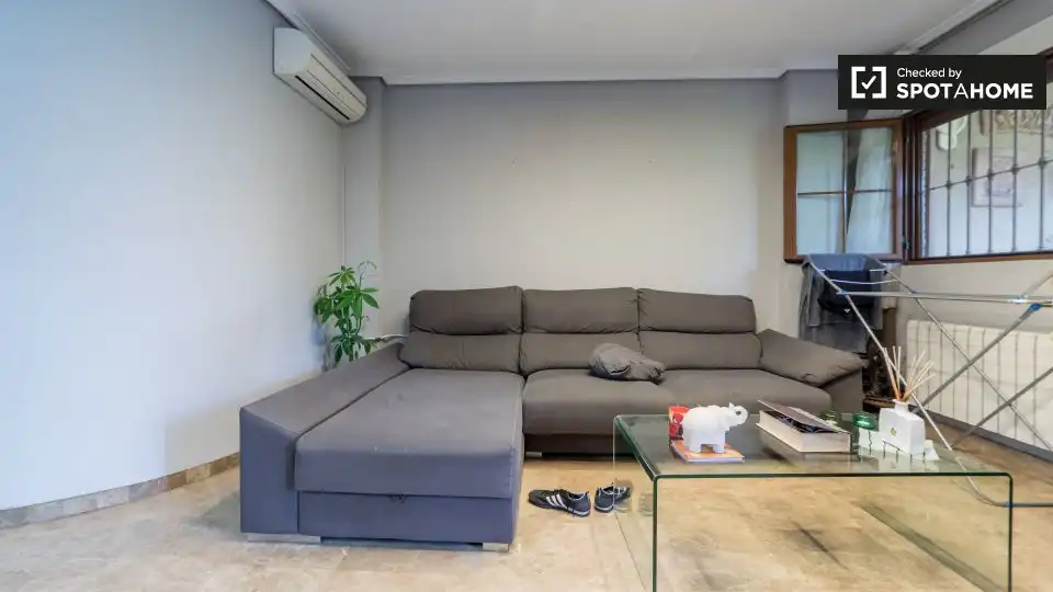 Room in Beniferri