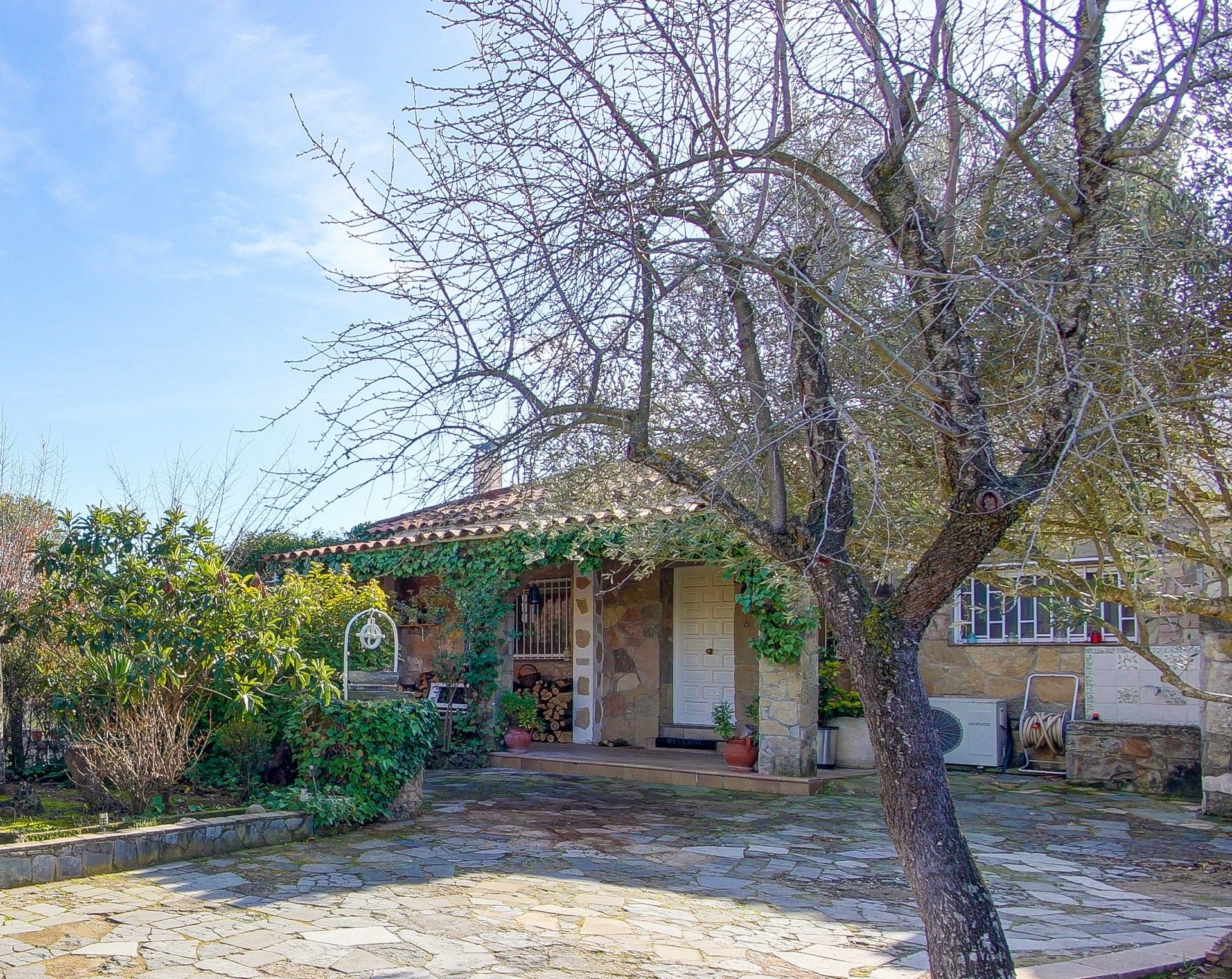 Vista exterior de Casa o xalet en venda en Fonollosa amb Aire condicionat, Calefacció i Jardí privat