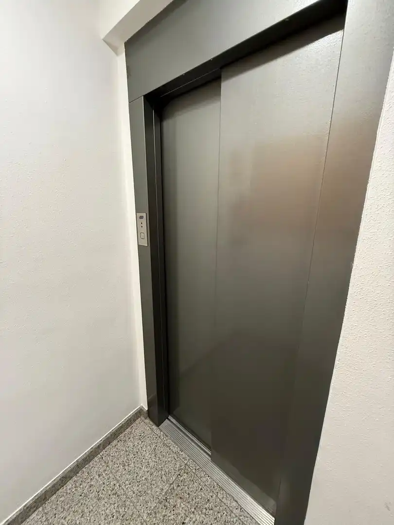 Maisonette zum Verkauf in L'Hospitalet de Llobregat mit Klimaanlage, Heizung und Parkett