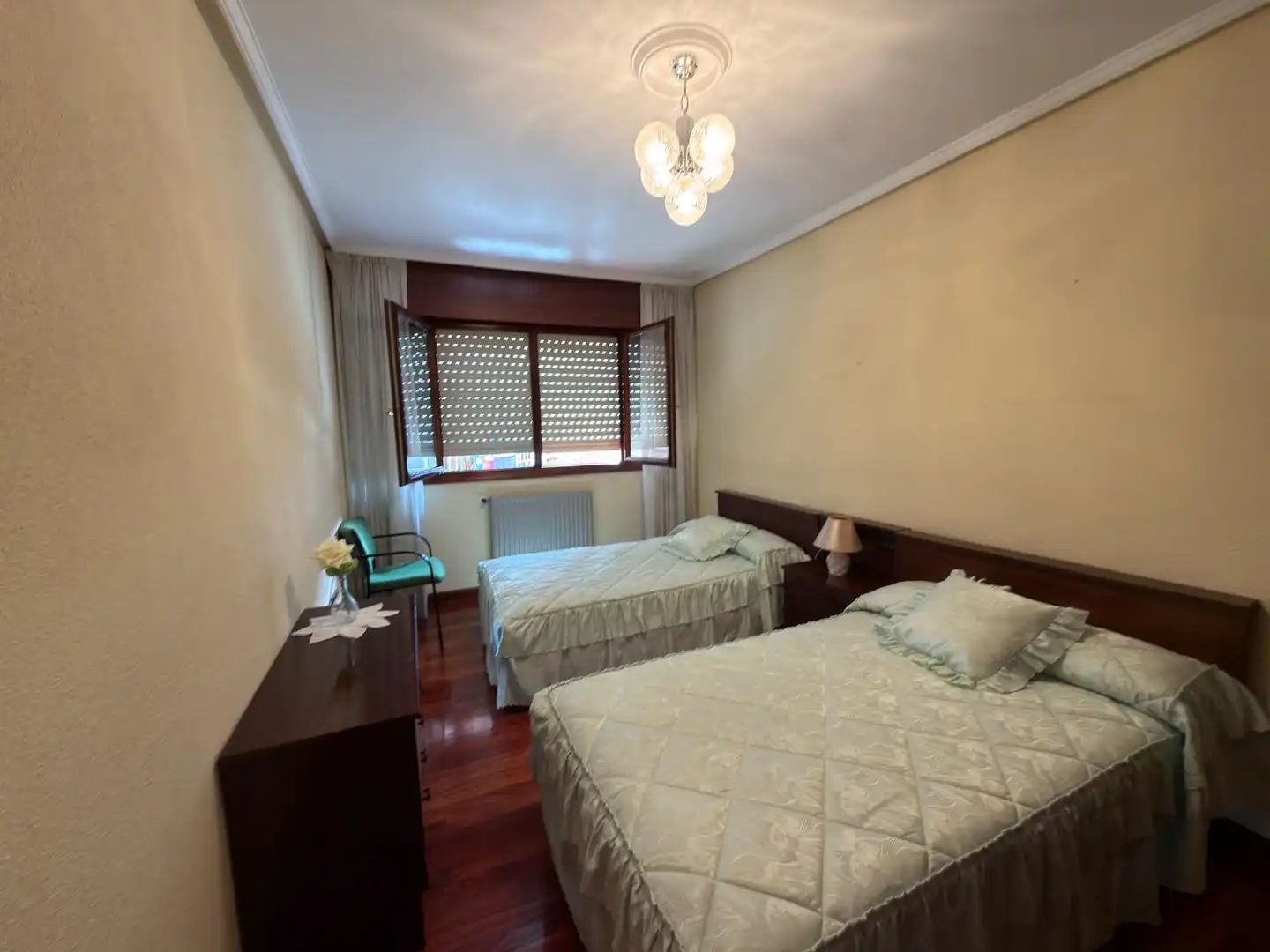 Schlafzimmer von Wohnung zur Miete in Galdakao mit Heizung