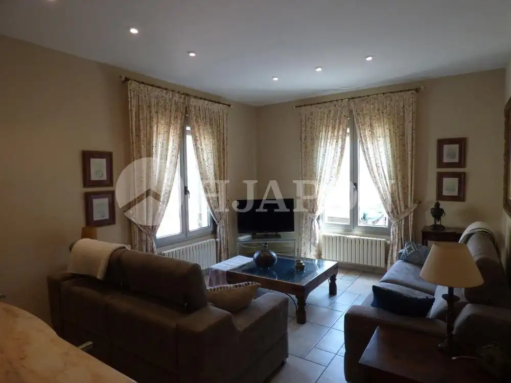 Sala d'estar de Casa o xalet en venda en Teià amb Calefacció, Jardí privat i Terrassa