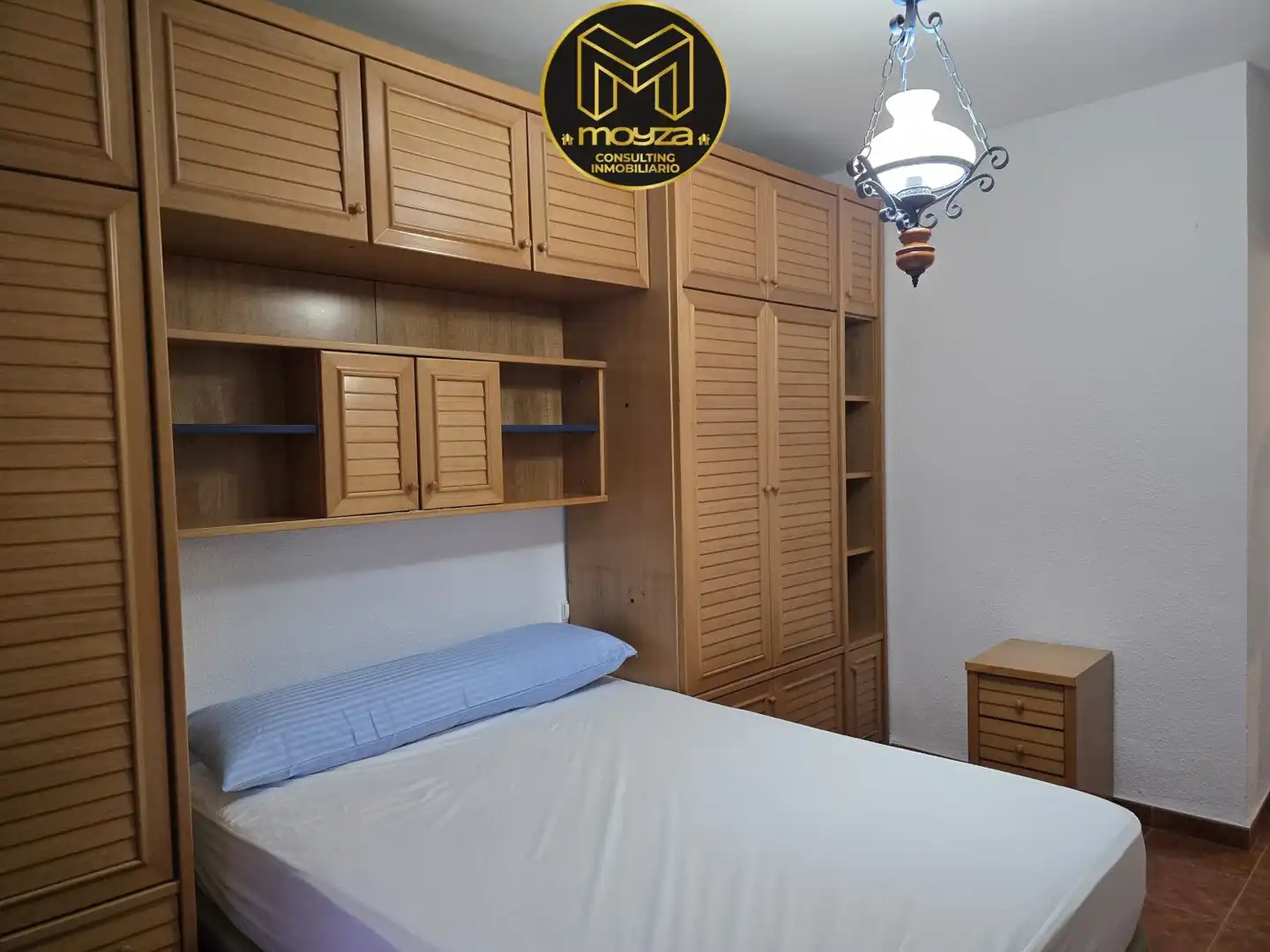 Schlafzimmer von Wohnung zur Miete in Jaén mit Klimaanlage, Heizung und Balkon