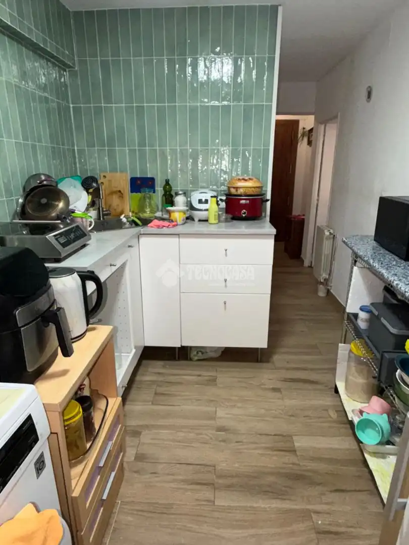 Kitchen of Flat for sale in Madrid  with Heating, Terrace and Storage room