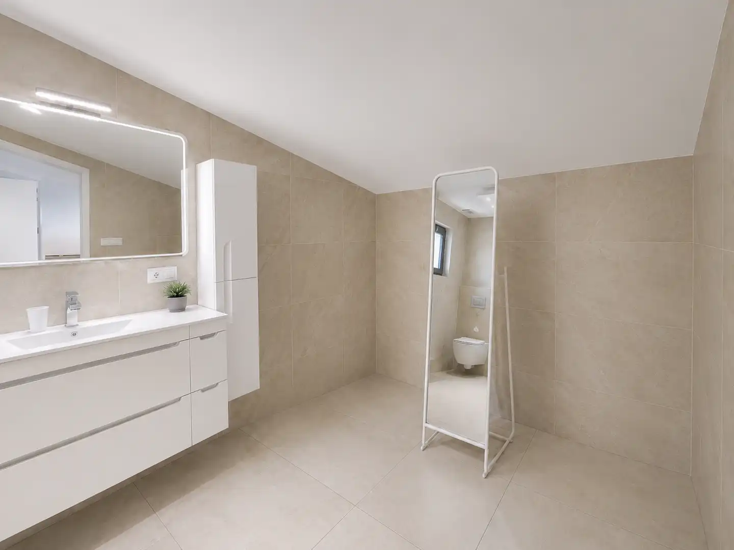Adosado con piscina en venta en Eixample - Horta Capallera, imagen 25