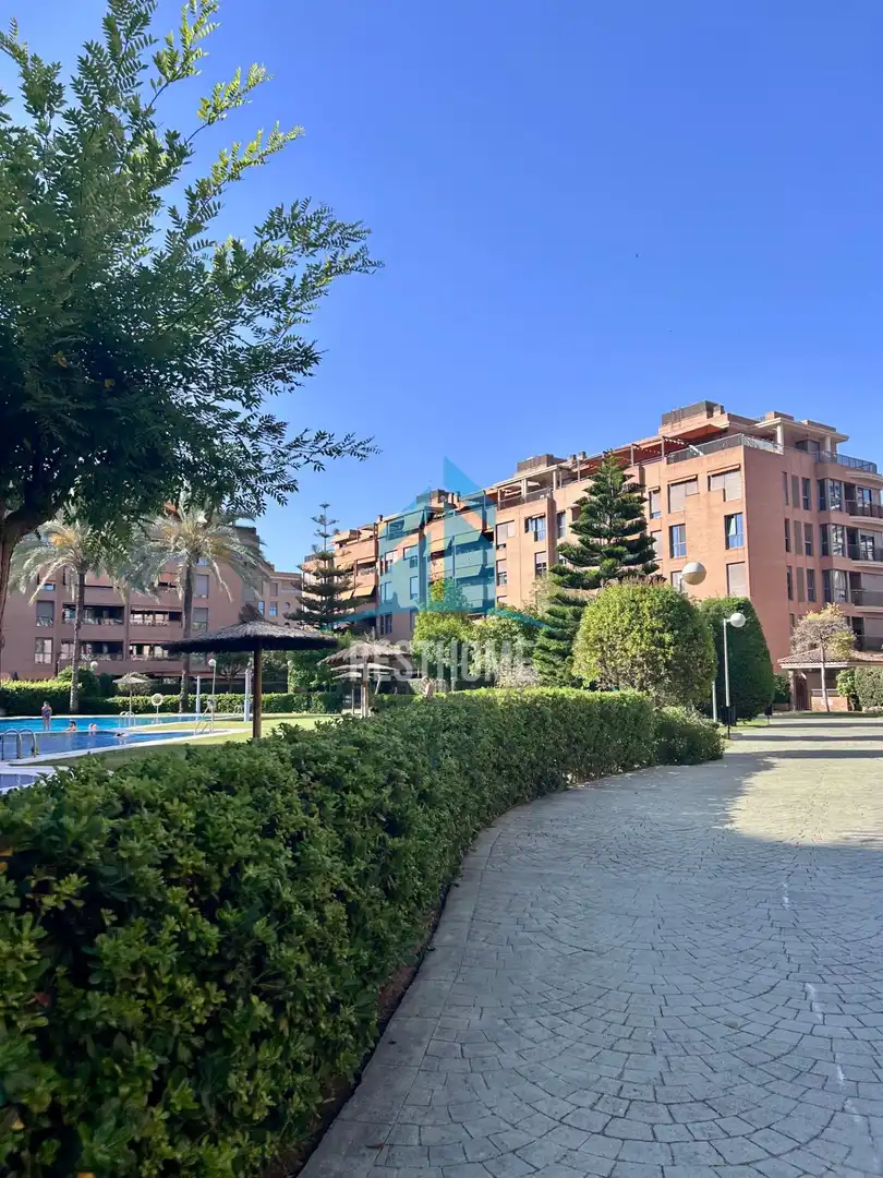 Vista exterior de Àtic de lloguer en Valencia amb Aire condicionat, Calefacció i Terrassa