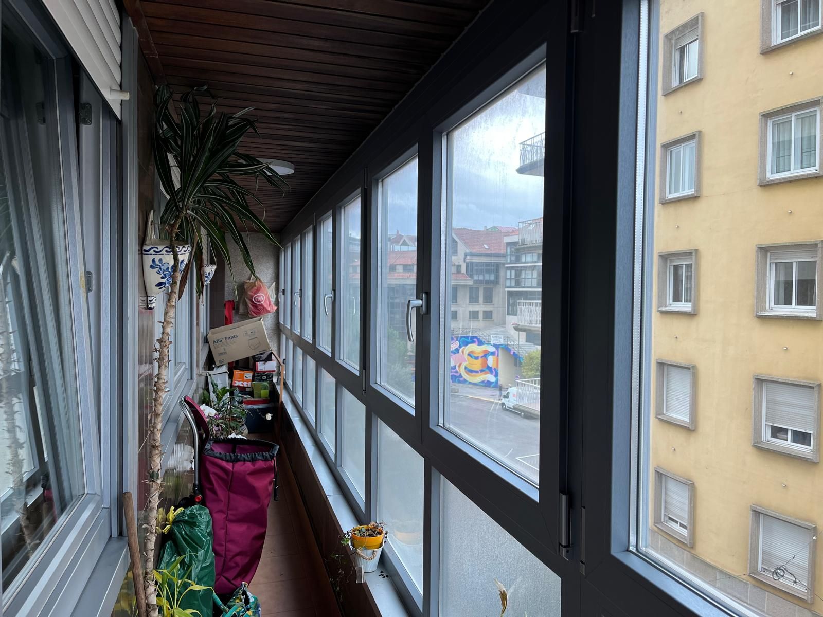 Terrassa de Pis en venda en Vigo  amb Calefacció, Parquet i Traster