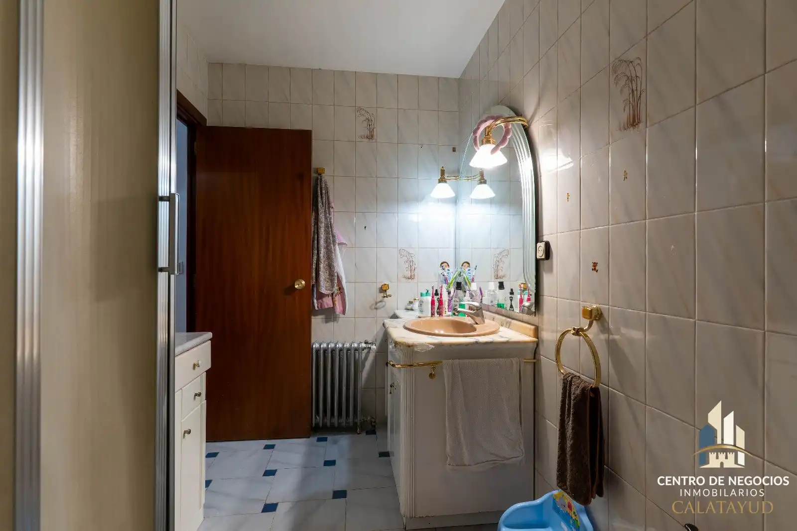 Bany de Pis en venda en Calatayud amb Calefacció, Parquet i Moblat
