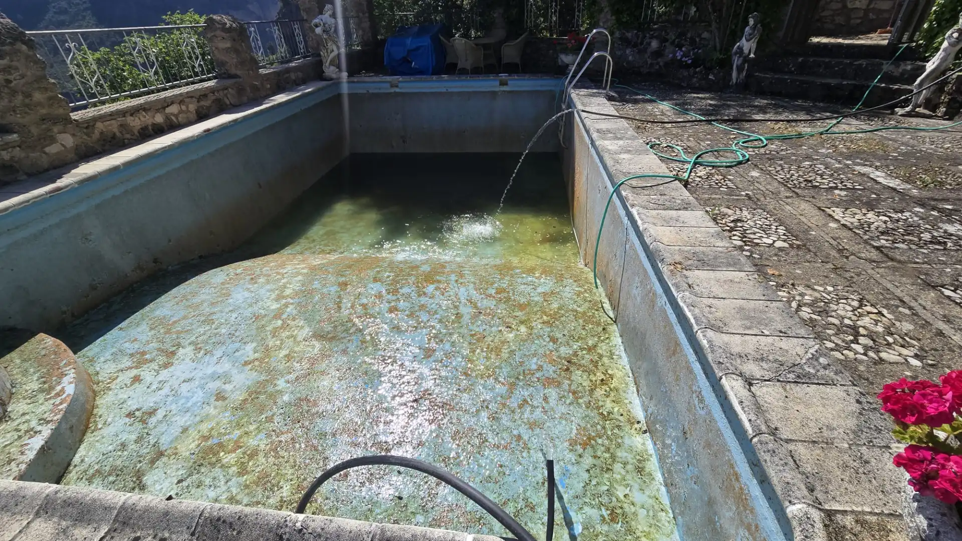 Piscina de Finca rústica en venta en Villanueva del Arzobispo con Calefacción, Trastero y Piscina