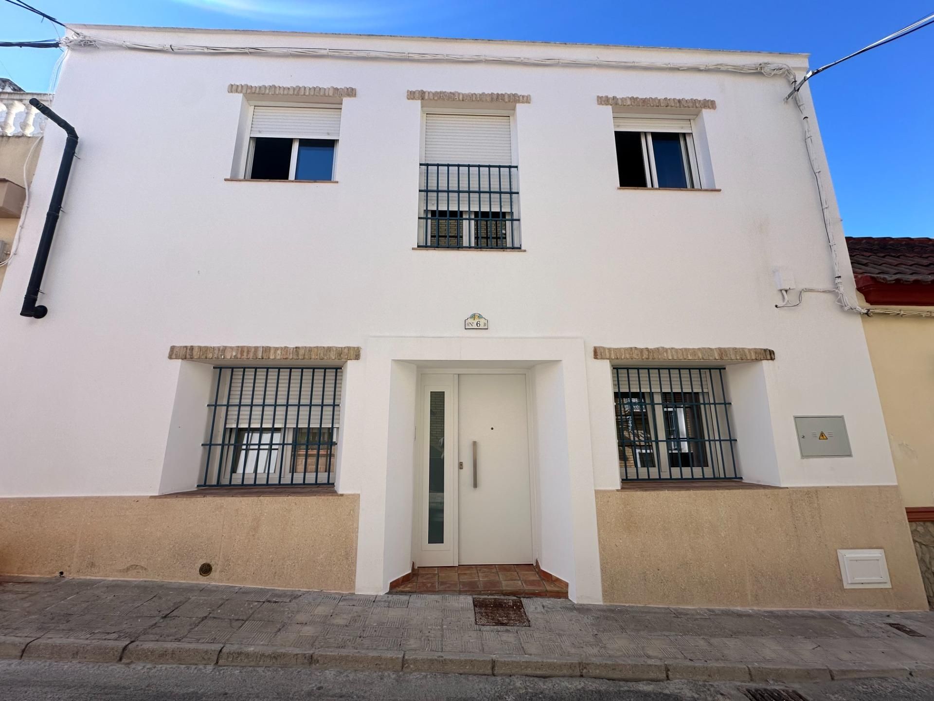 Exterior view of House or chalet for sale in Utrera