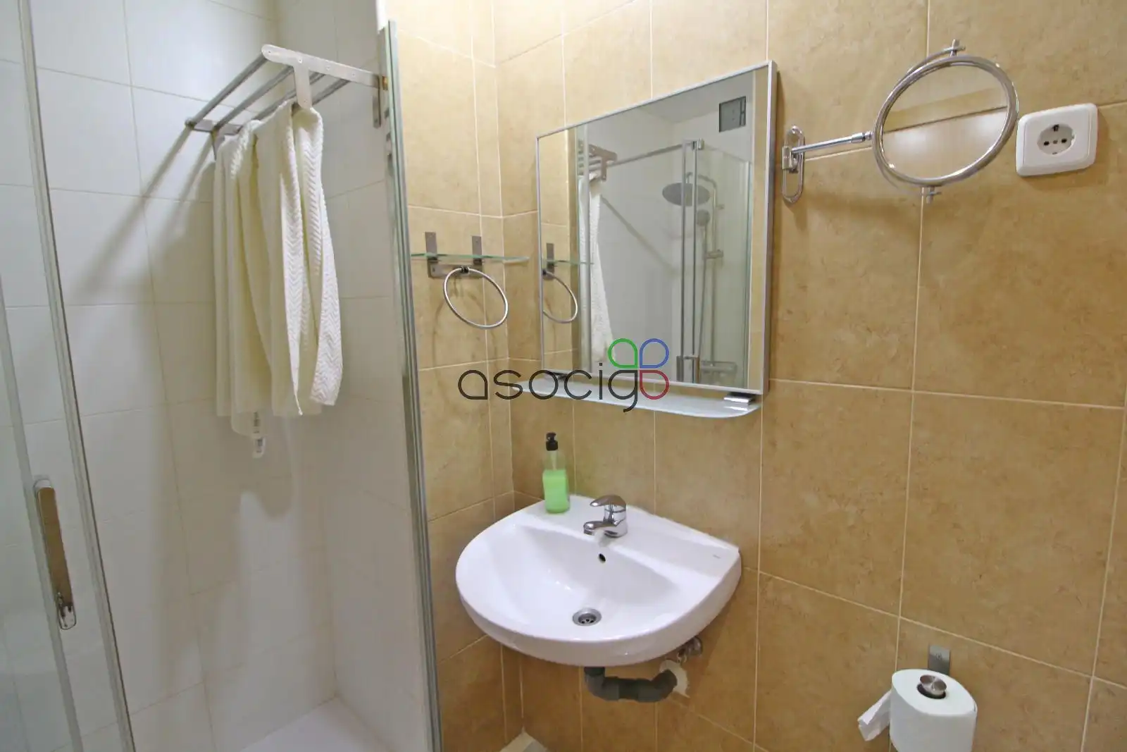 Bathroom of Flat for sale in Guadalajara  with Air Conditioner, Heating and Terrace