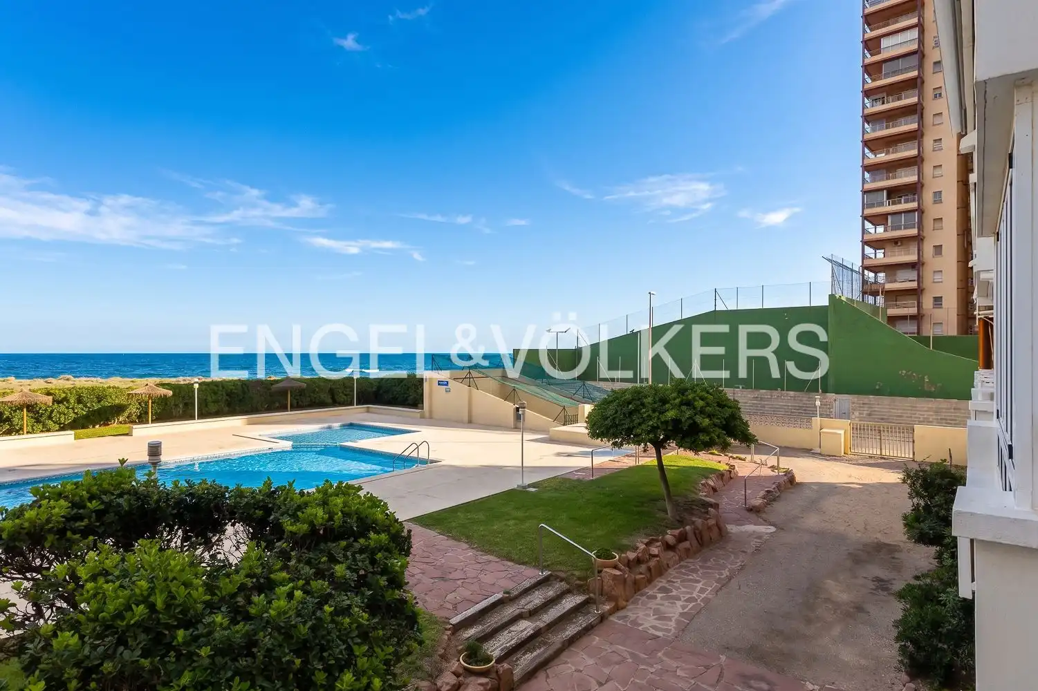 Piscina de Piso en venta en Sueca con Calefacción, Terraza y Piscina