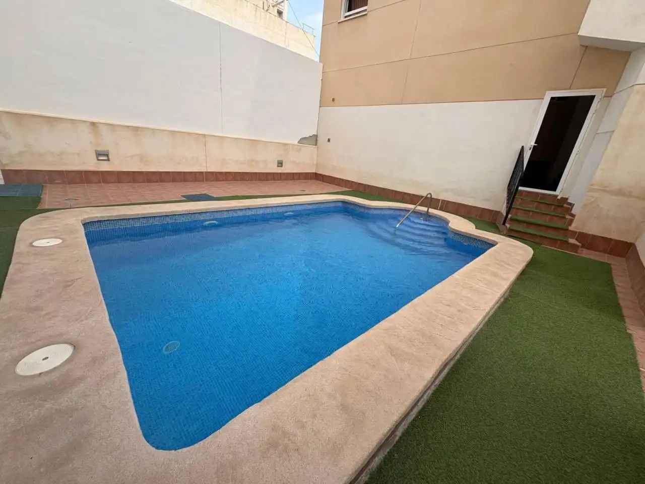 Piscina de Piso en venta en Elche / Elx con Aire acondicionado, Calefacción y Trastero