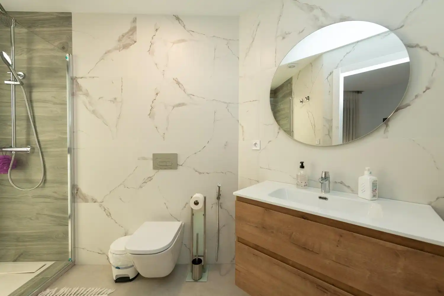 Badezimmer von Haus oder Chalet zur Miete in El Campello mit Klimaanlage, Privatgarten und Terrasse