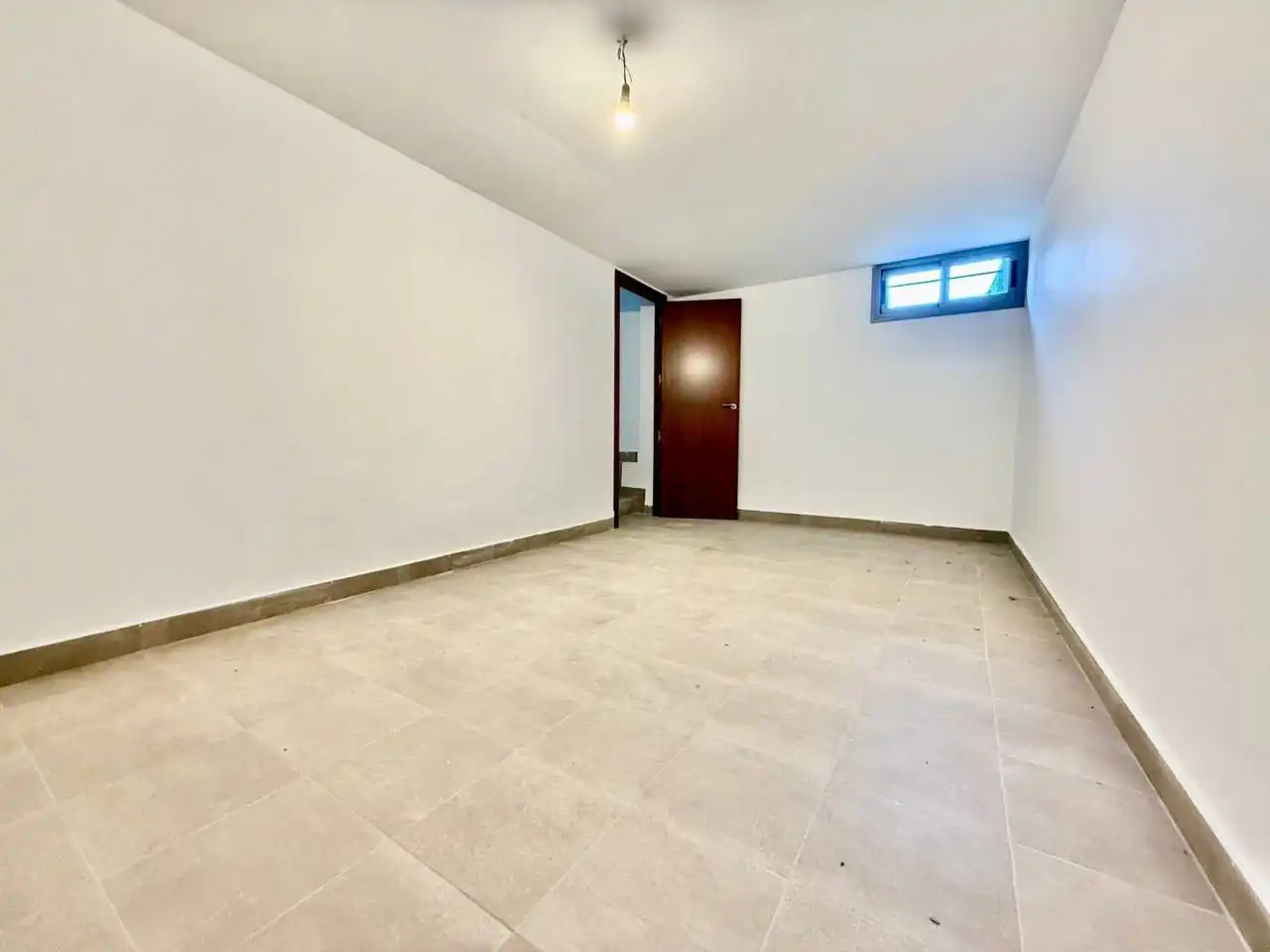 Casa adosada en venta en Bargas con Calefacción, Jardín privado y Alarma