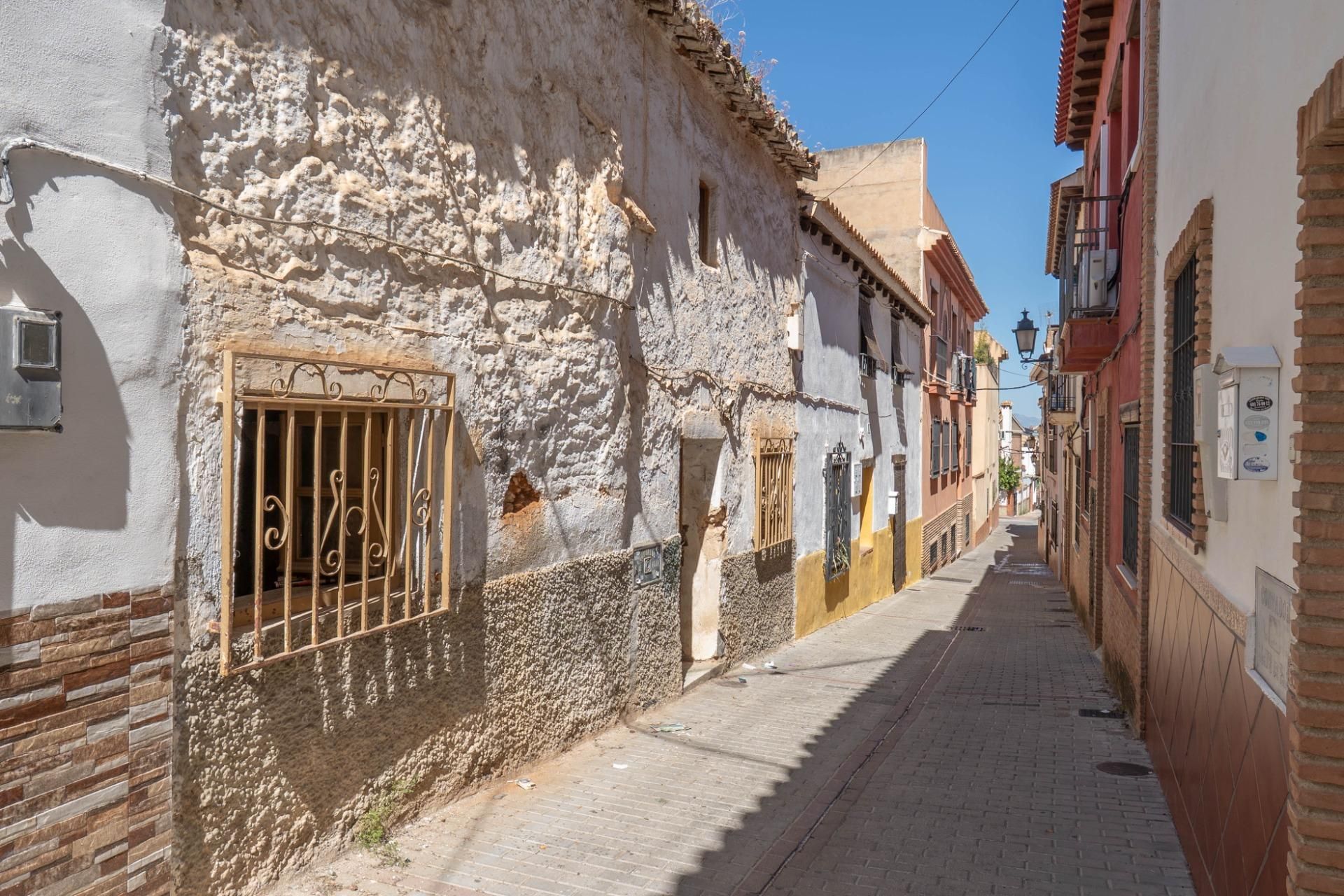 Vista exterior de Casa o xalet en venda en La Zubia