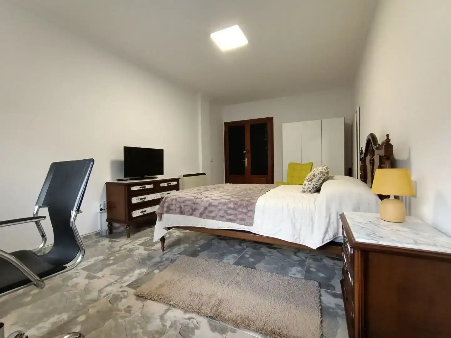 Bedroom of Flat for share in Plaza de España