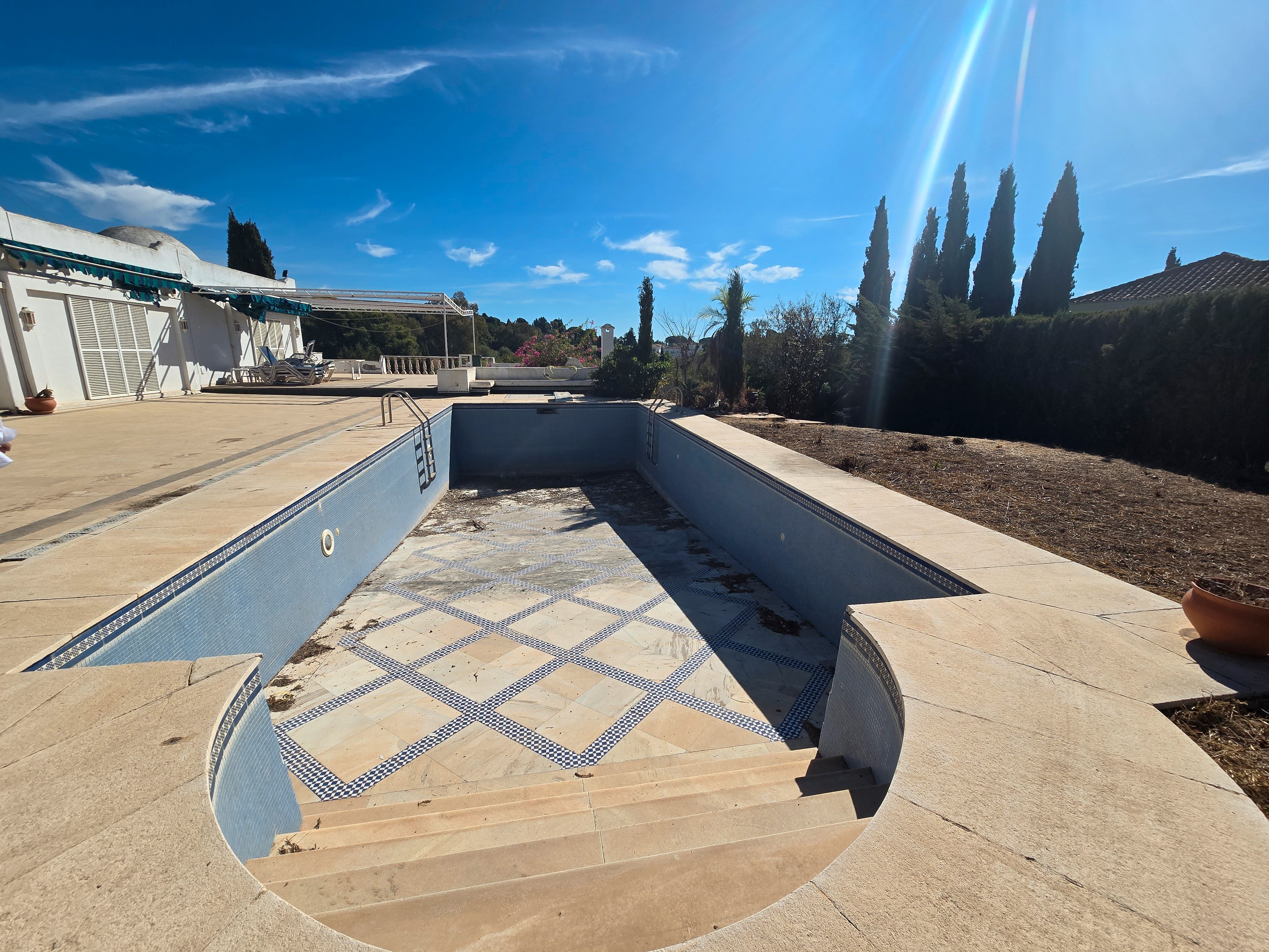Piscina de Casa o xalet en venda en Marbella amb Calefacció, Jardí privat i Terrassa