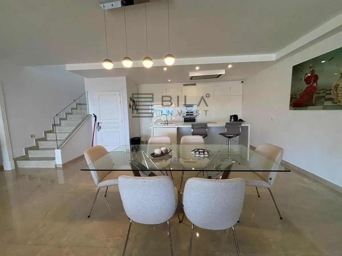 Comedor de Casa adosada en venta en Marbella con Aire acondicionado, Terraza y Trastero