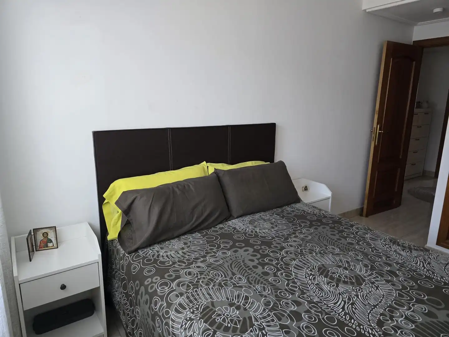 Bedroom of Flat for sale in Córdoba  with Air Conditioner, Terrace and Storage room