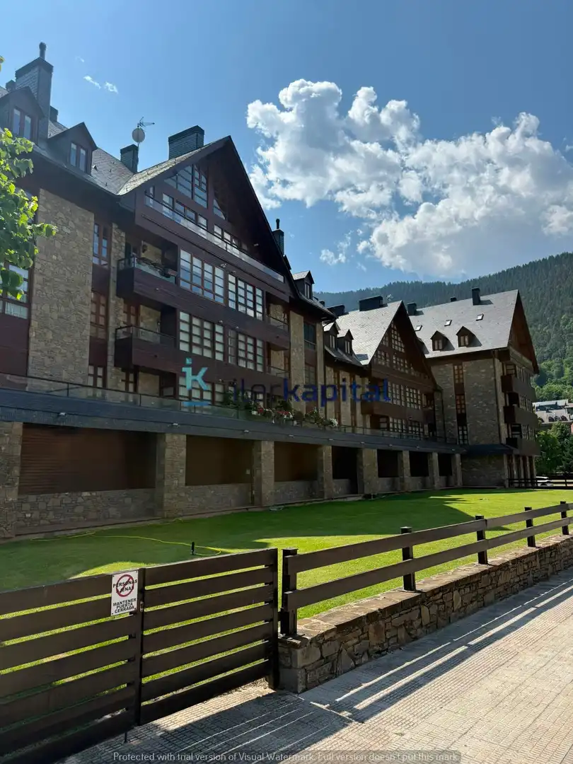 Exterior view of Flat for sale in Vielha e Mijaran  with Heating and Storage room