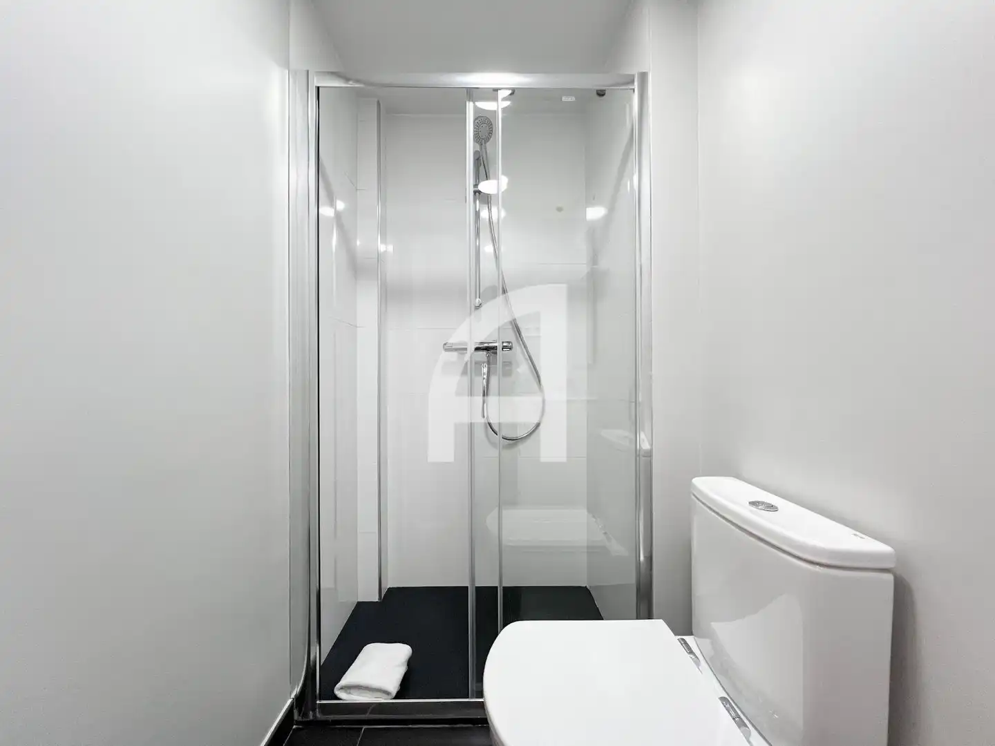Baño de Piso de alquiler en Madrid con Aire acondicionado, Calefacción y Amueblado
