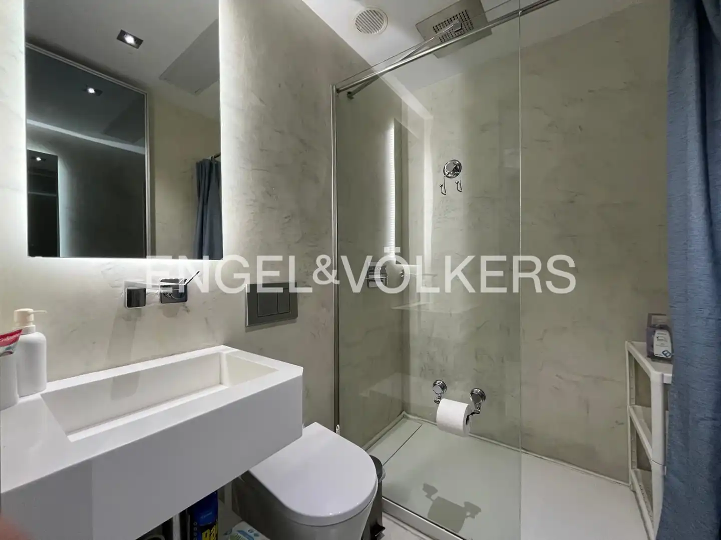 Baño de Dúplex de alquiler en Valencia con Calefacción
