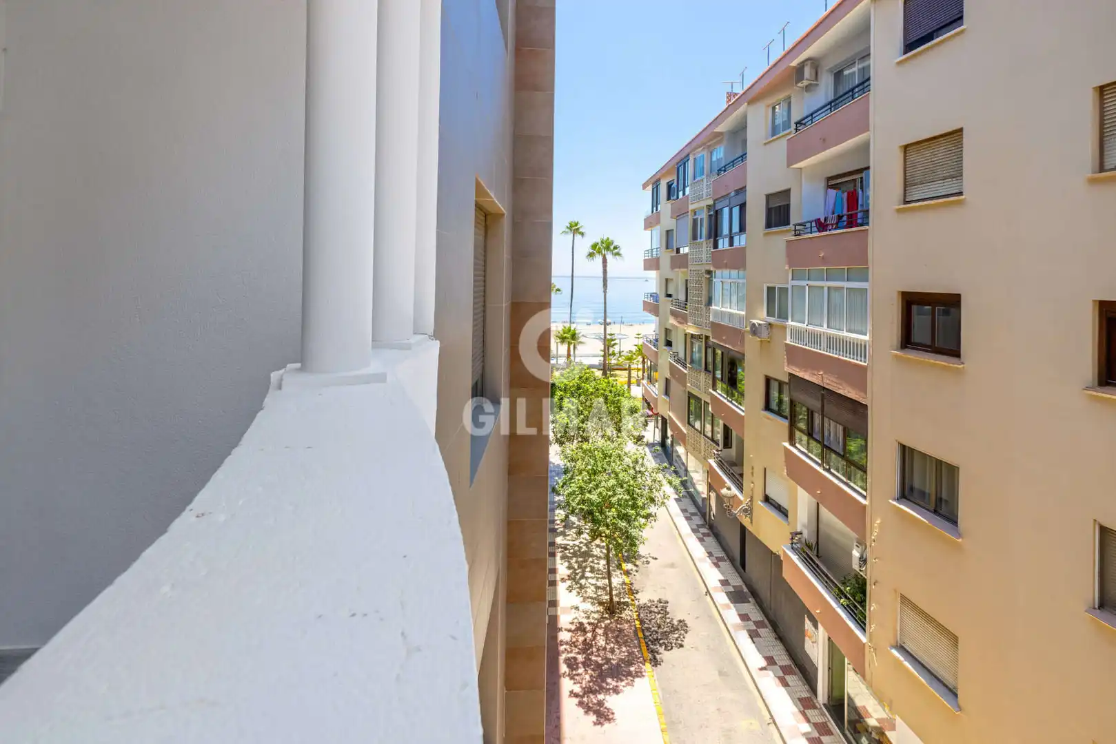 Vista exterior de Apartament en venda en Estepona amb Calefacció, Piscina i Balcó