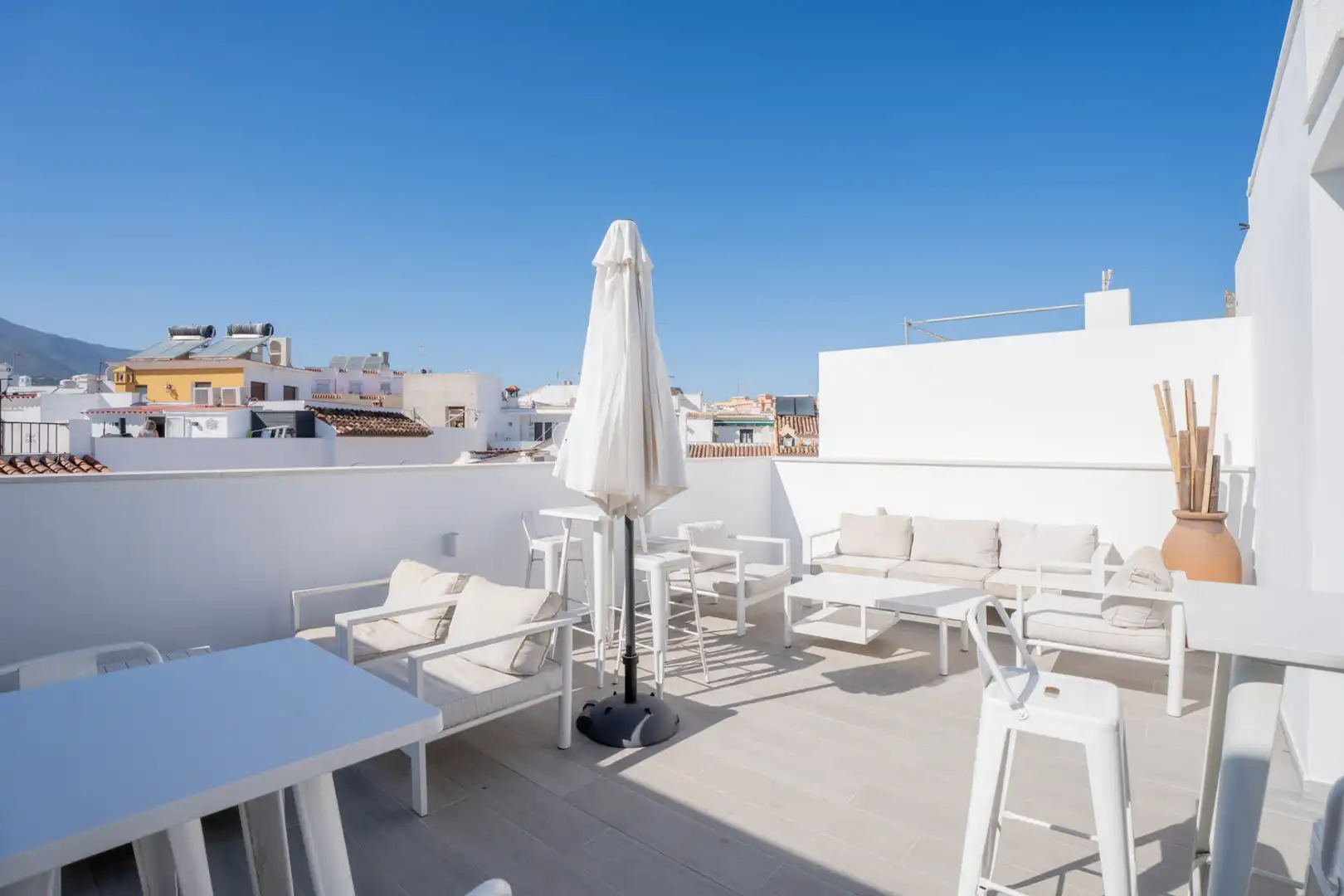 Inmuebles singulares con ascensor en venta en Estepona Pueblo, imagen 14
