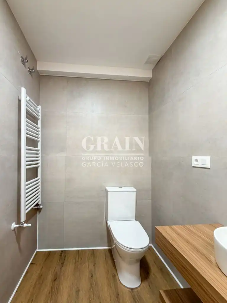 Baño de Piso de alquiler en Centro