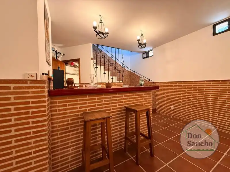 Casa o xalet en venda en Viana de Cega amb Calefacció, Terrassa i Traster