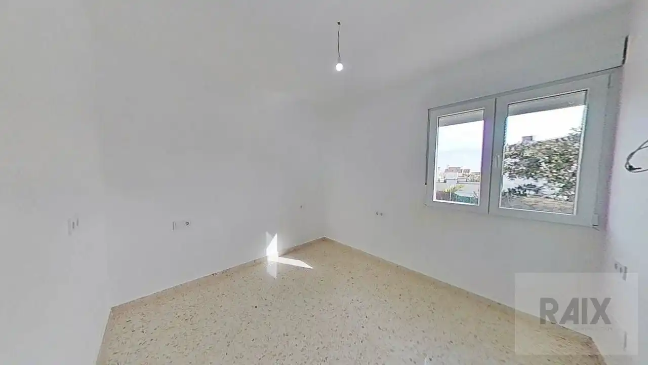 Habitación de Casa o chalet en venta en Algeciras con Aire acondicionado, Terraza y Trastero
