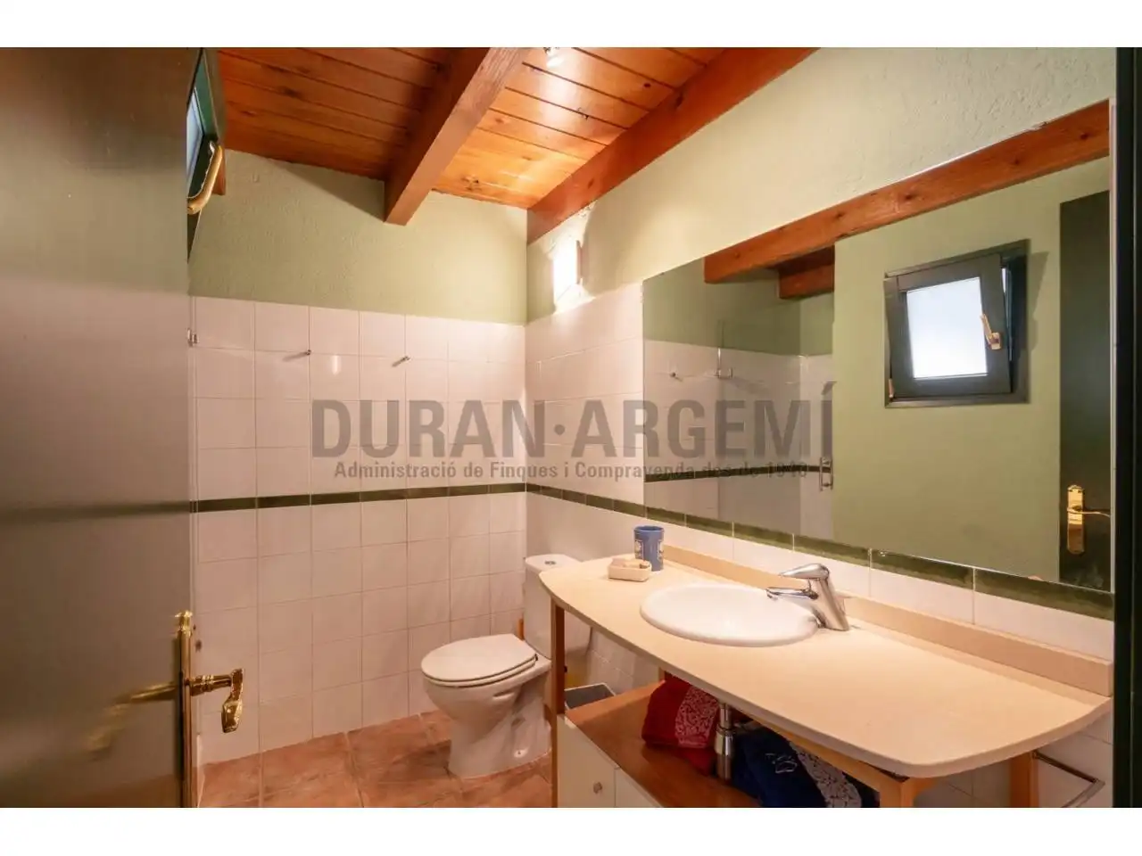 Badezimmer von Haus oder Chalet zum Verkauf in Sabadell