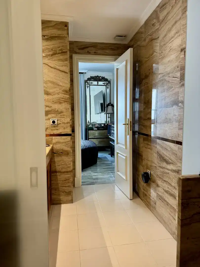 Badezimmer von Wohnung zur Miete in  Sevilla Capital mit Klimaanlage, Schwimmbad und Balkon
