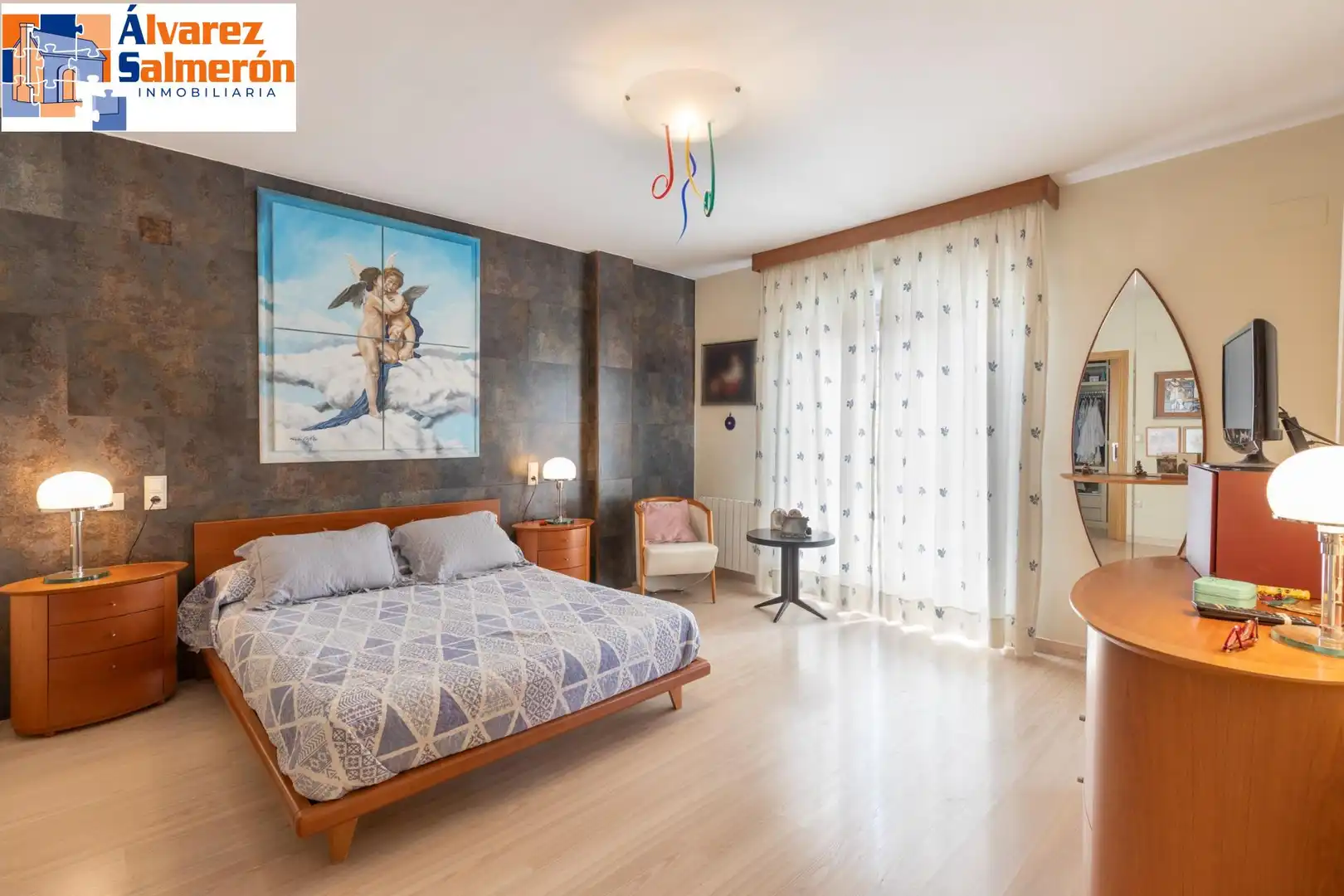 Habitación de Casa adosada en venta en Granada con Aire acondicionado, Calefacción y Balcón