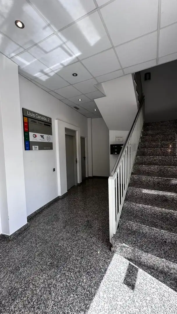 Office for rent in Tortosa  with Air Conditioner