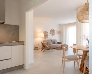 Sala d'estar de Apartament de lloguer en Islantilla amb Aire condicionat, Terrassa i Piscina