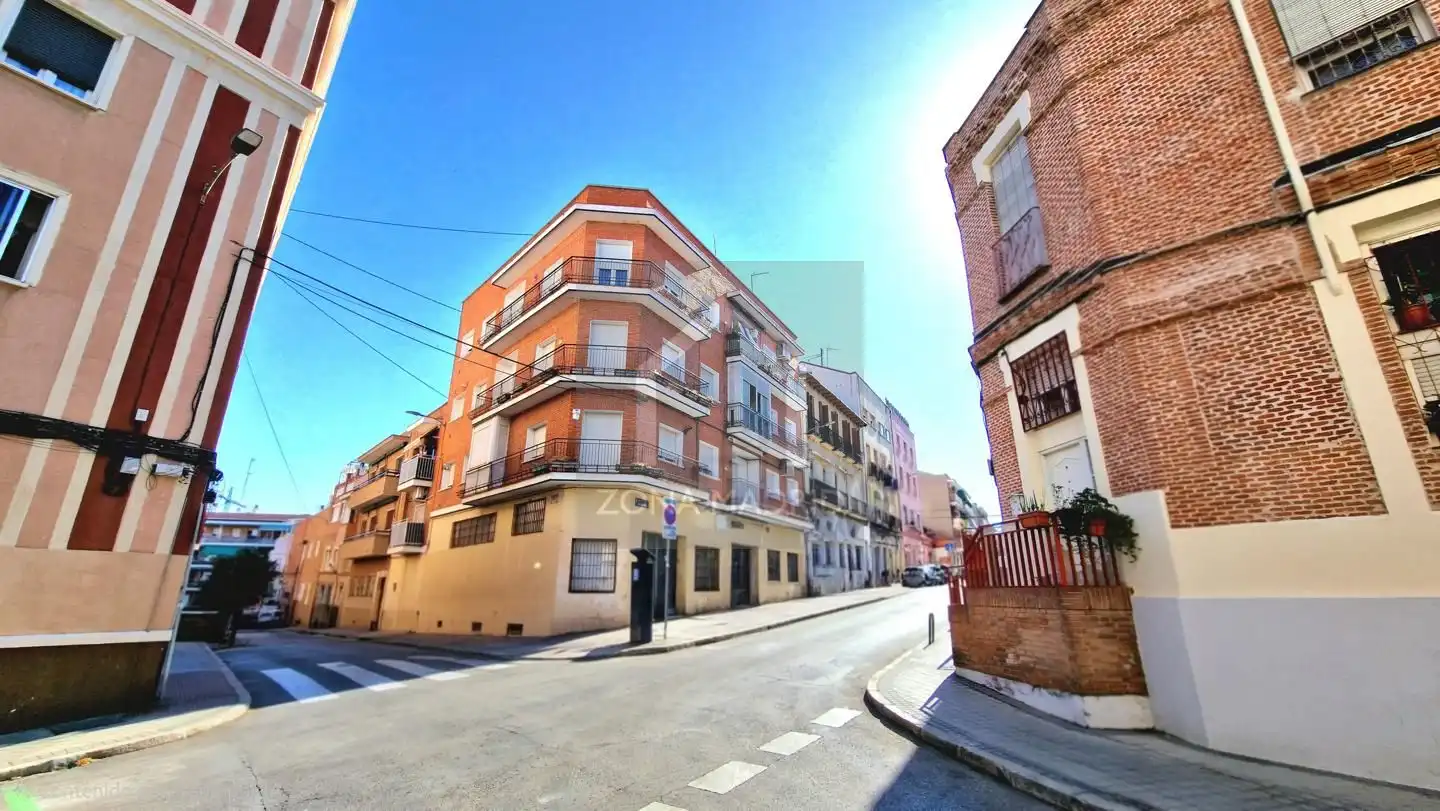 Vista exterior de Piso en venta en Madrid con Aire acondicionado, Terraza y Amueblado