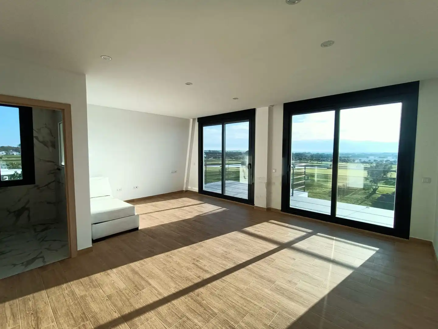Living room of Houses for sale in Puerto Real  with Air Conditioner, Private garden and Terrace