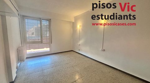 Foto 5 de Pis de lloguer a Carrer de Manlleu, Nord, Vic