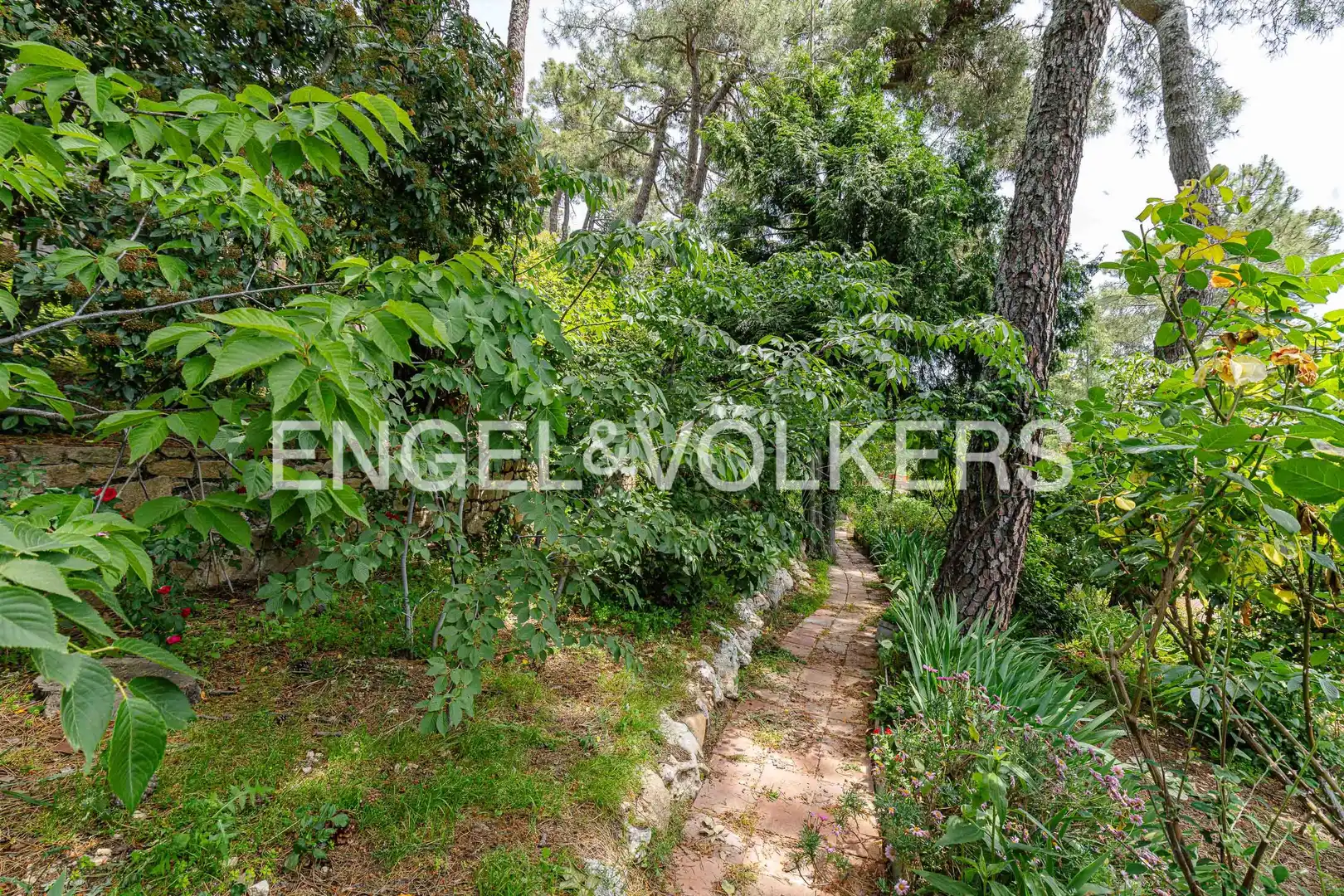 Houses for sale in San Lorenzo de El Escorial  with Heating, Private garden and Terrace